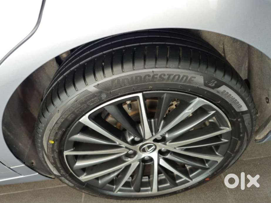 Lexus Es 300h Luxury, 2024, Petrol