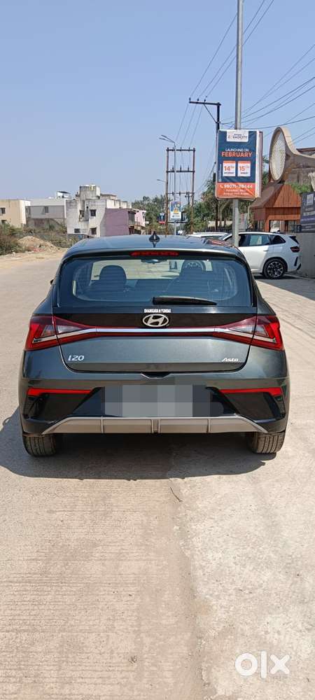 Hyundai I20 Asta (o) 1.2 Mt, 2023, Petrol