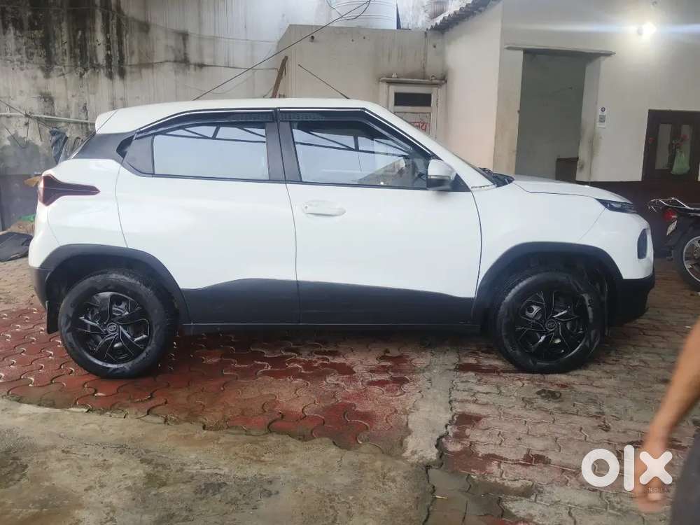 Good Condition Car New Jaisi Dealer Dur Rhe