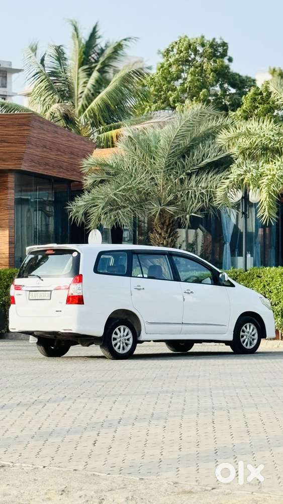 Toyota Innova 2.5 V 8 Str, 2014, Diesel
