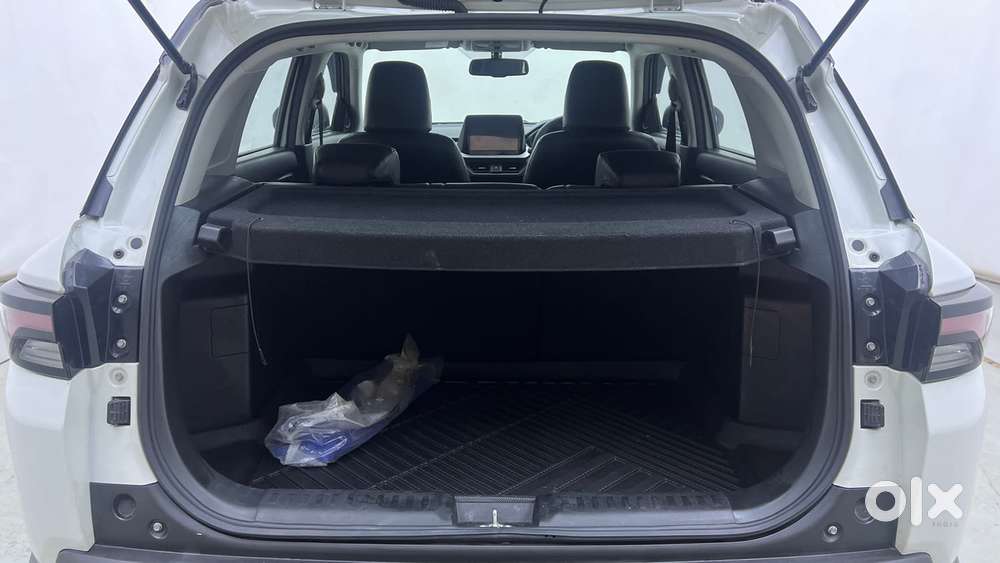 Maruti Suzuki Vitara Brezza 1.5 Zxi, 2024, Petrol