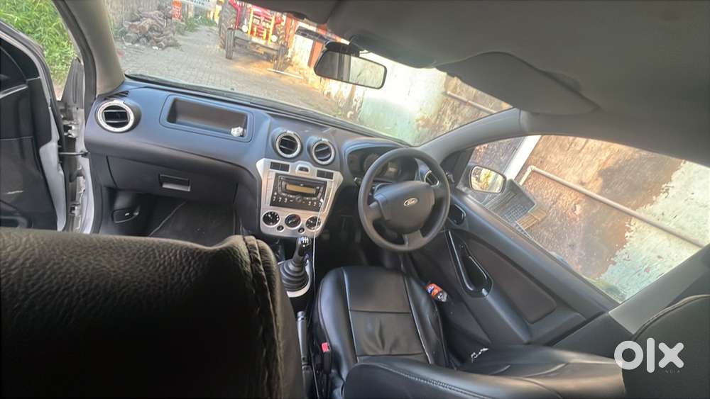 Ford Figo Petrol 2012