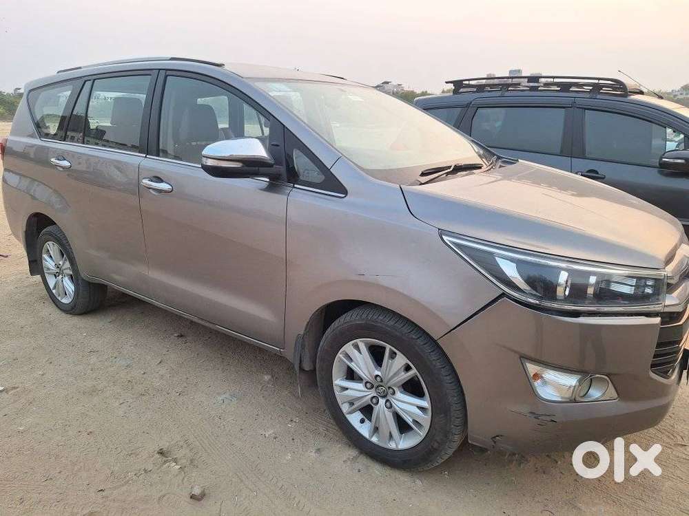 Toyota Innova Crysta 2.8 Zx At, 2016, Diesel