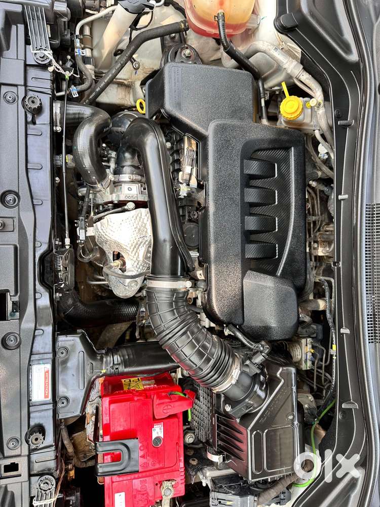 Mahindra Xuv300 W8 Diesel, 2022, Diesel