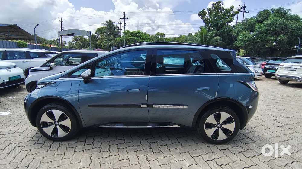Mg Windsor Ev Essence 2025 Automatic