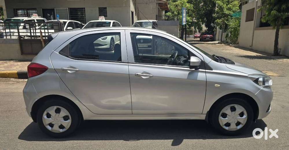 Tata Tiago 1.2 Revotron Xt, 2017, Petrol