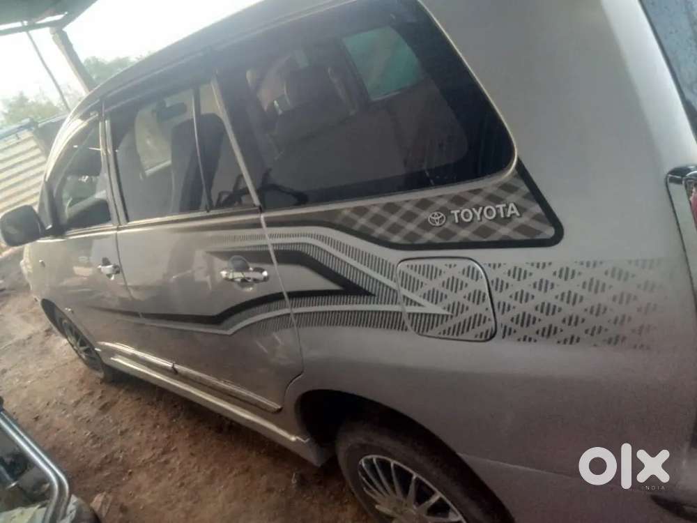 Toyota Innova 2013 Diesel 190000 Km Driven