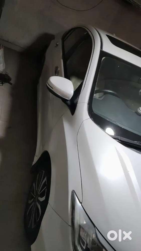 Honda City Diesel With Sunroof Well Maintained White Colour