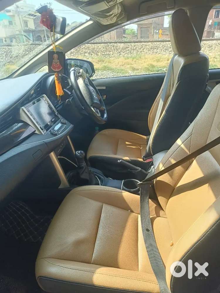 Toyota Innova Crysta 2023