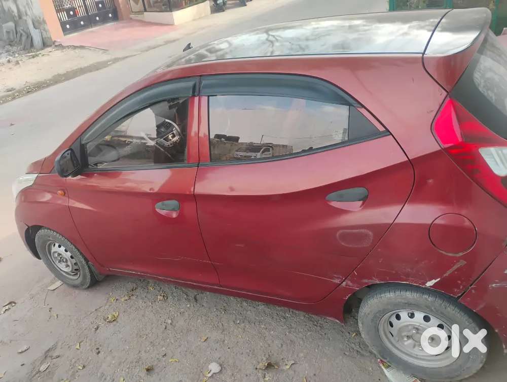 Hyundai Eon 2012 Petrol Well Maintained