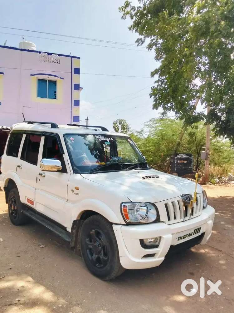 Mahindra Scorpio Classic 2005