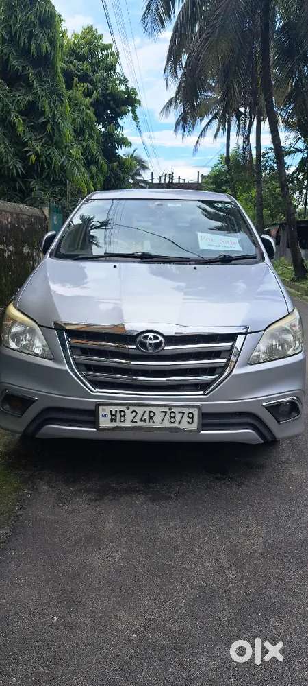 Toyota Innova Hycross 2012 Diesel Variant
