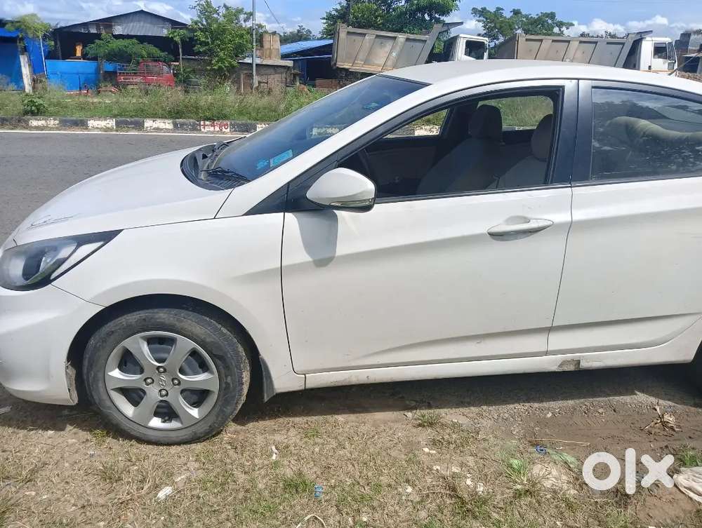 Hyundai Fluidic Verna 1.4 2014