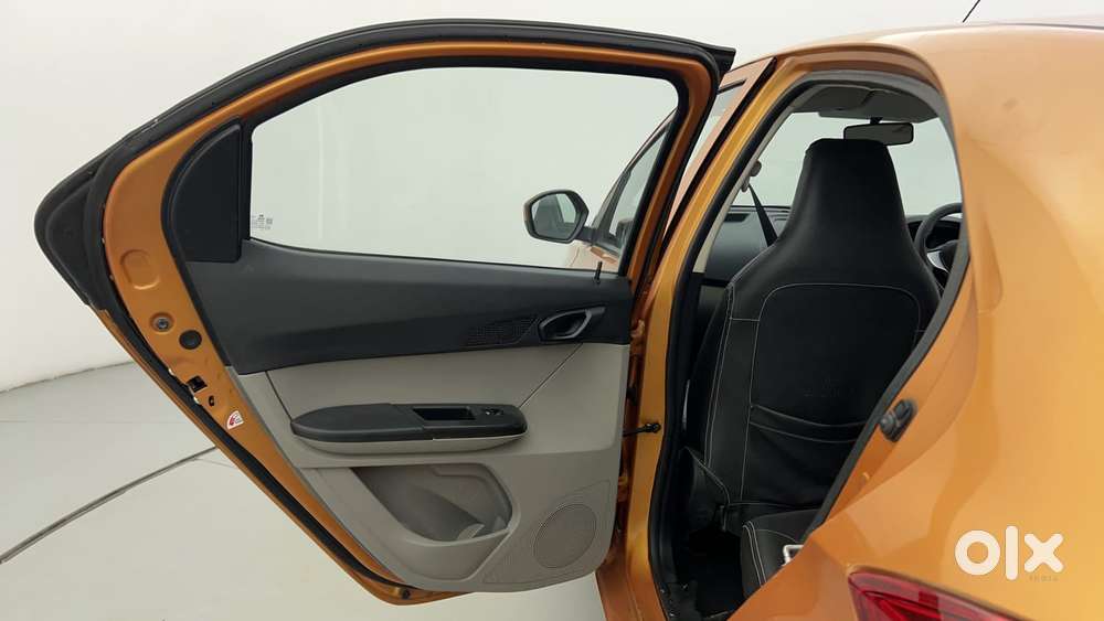 Tata Tiago 1.2 Revotron Xt, 2017, Petrol