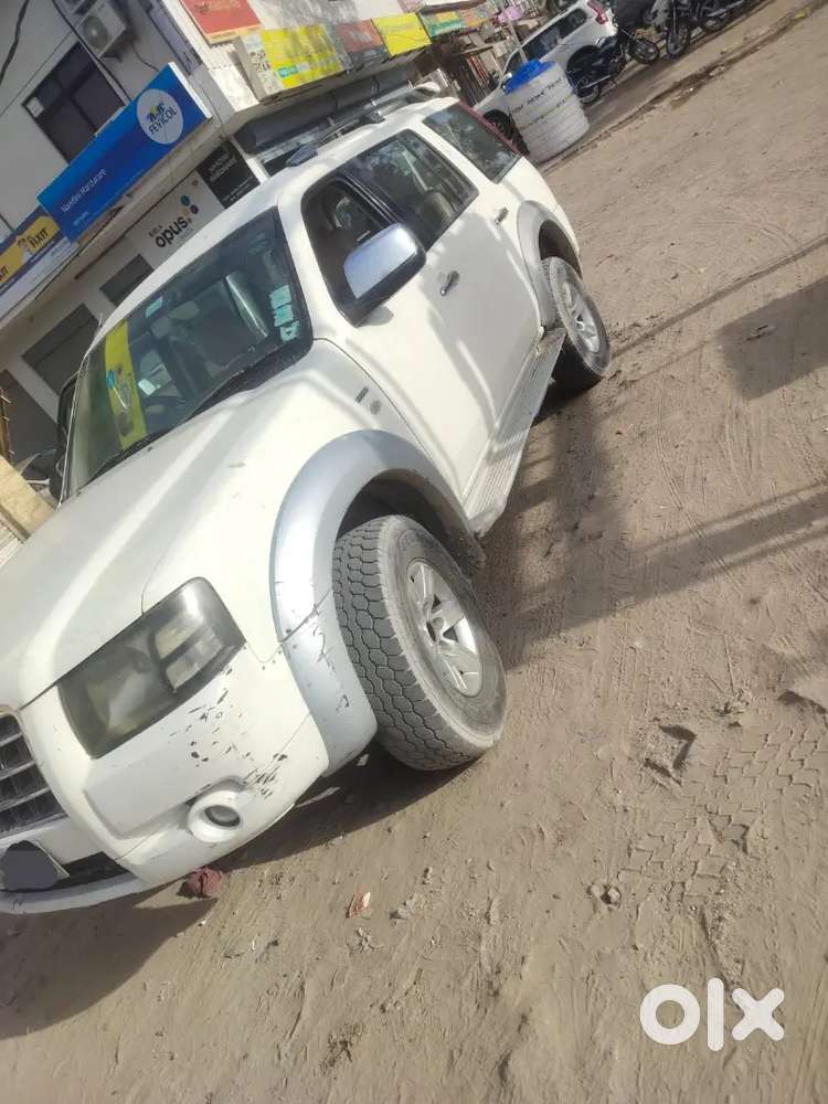 Ford Endeavour 2008