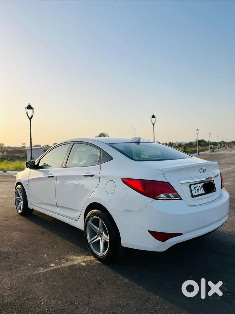 Hyundai Fluidic Verna 1.6 Vtvt S (o) Automatic, 2015, Petrol