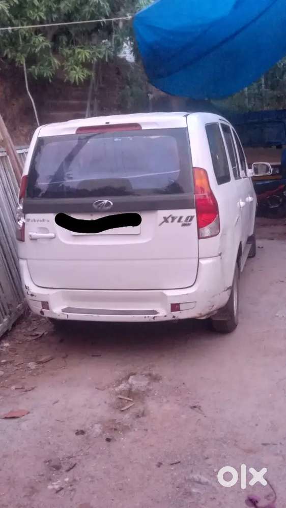 Mahindra Xylo 2011