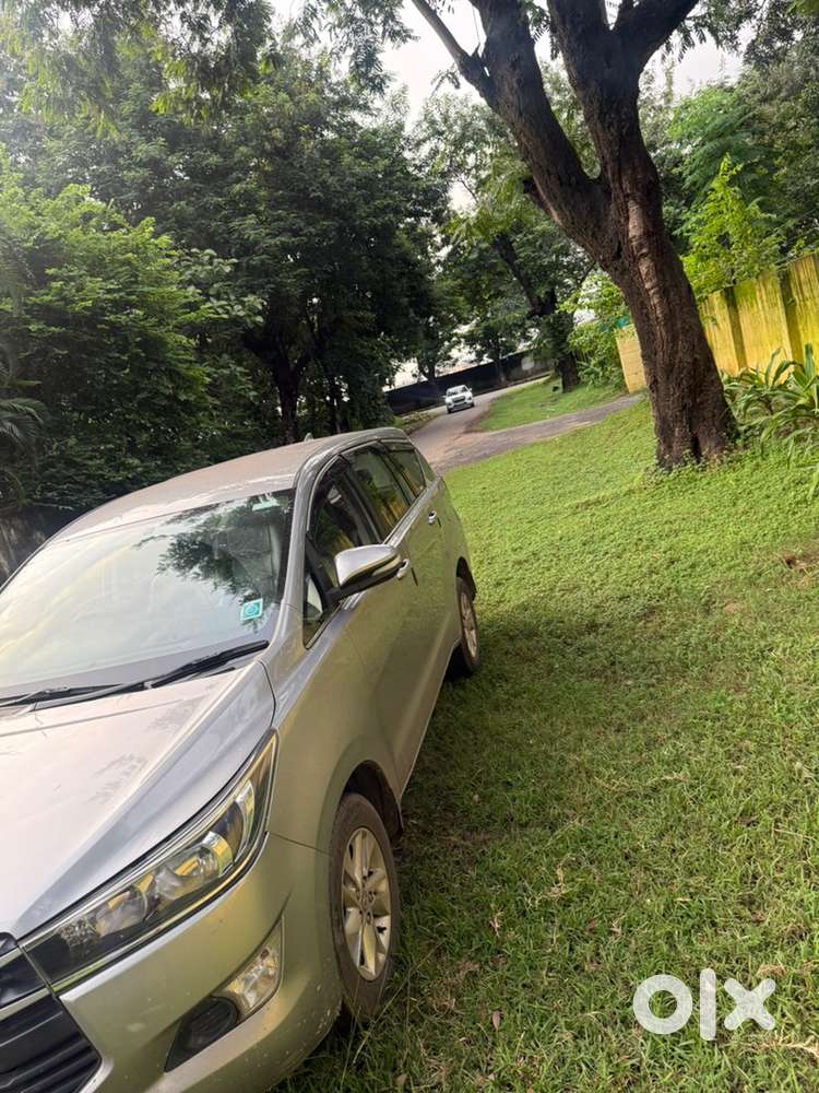 Toyota Innova Crysta 2016 Diesel Well Maintained