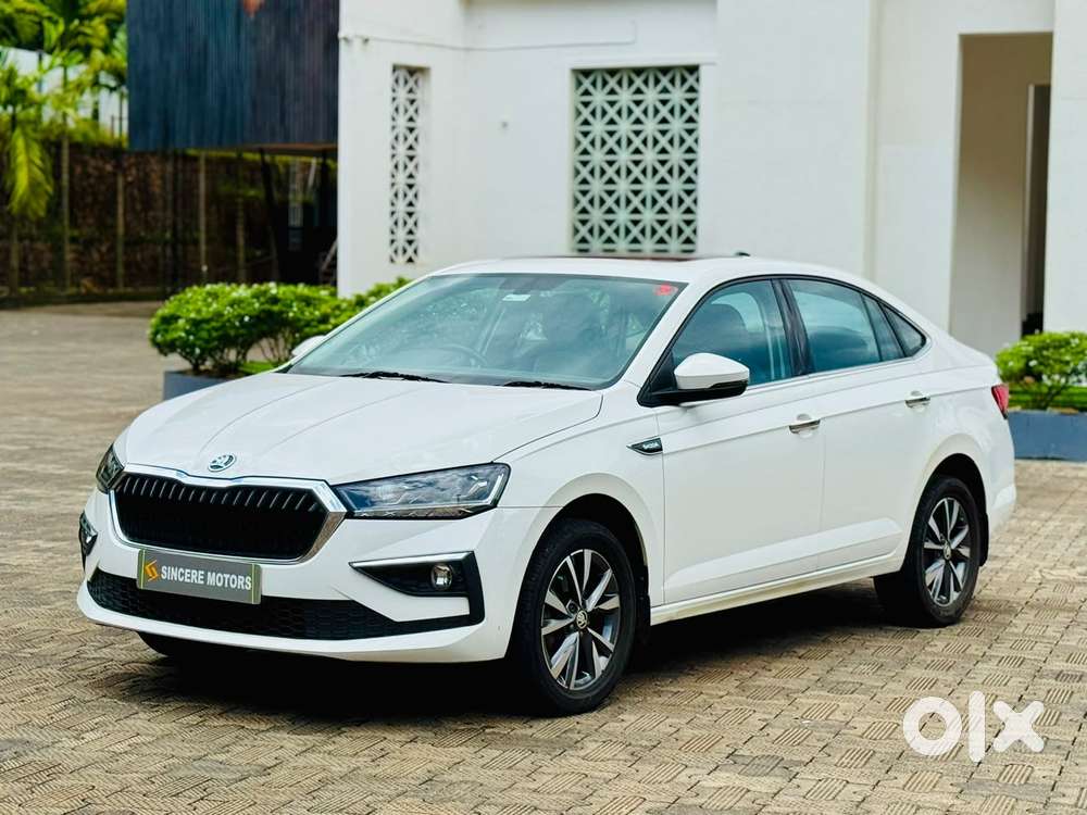 Skoda Slavia 1.0 Tsi Style At, 2023, Petrol