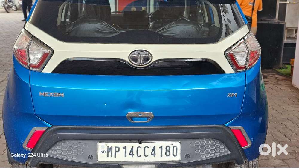 Tata Nexon 521000