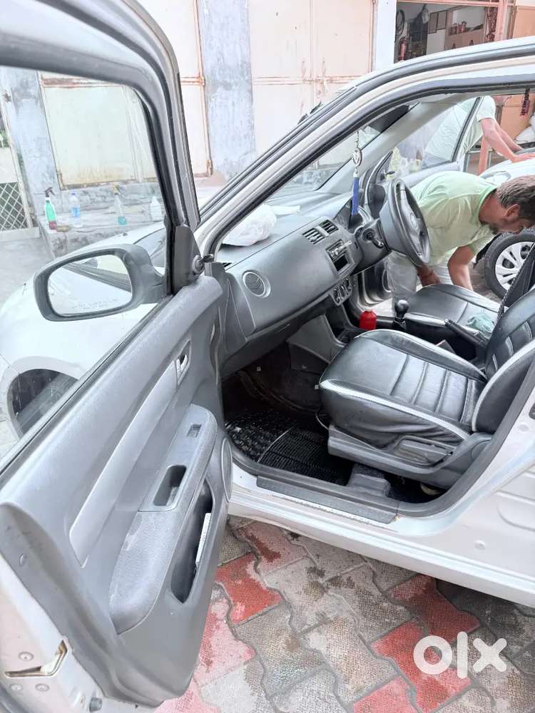 Maruti Suzuki Swift 2009 Petrol 120000 Km Driven