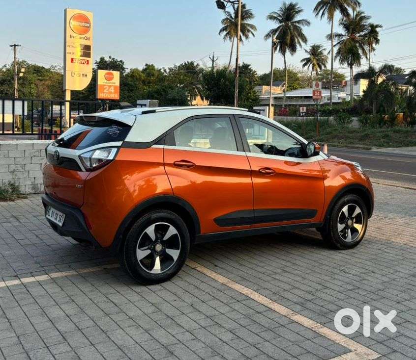 Tata Nexon 1.2 Revotron Xza Plus, 2018, Petrol