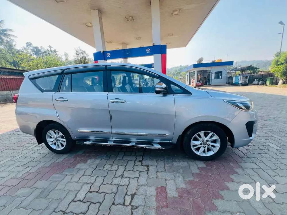 Toyota Innova Crysta 2017 Diesel 85000 Km Driven