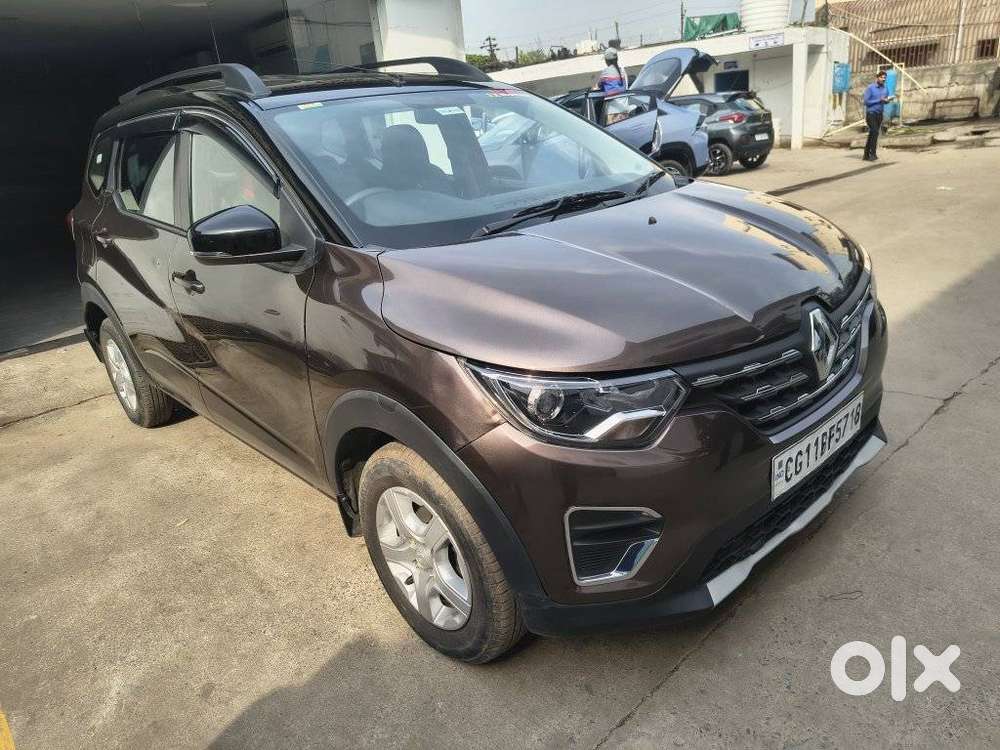 Renault Triber Rxt, 2022, Petrol