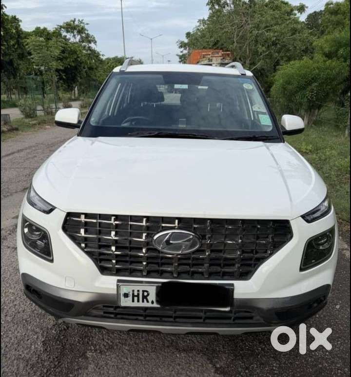 Hyundai Venue S (o) 1.2 Petrol Knight Edition, 2021, Petrol