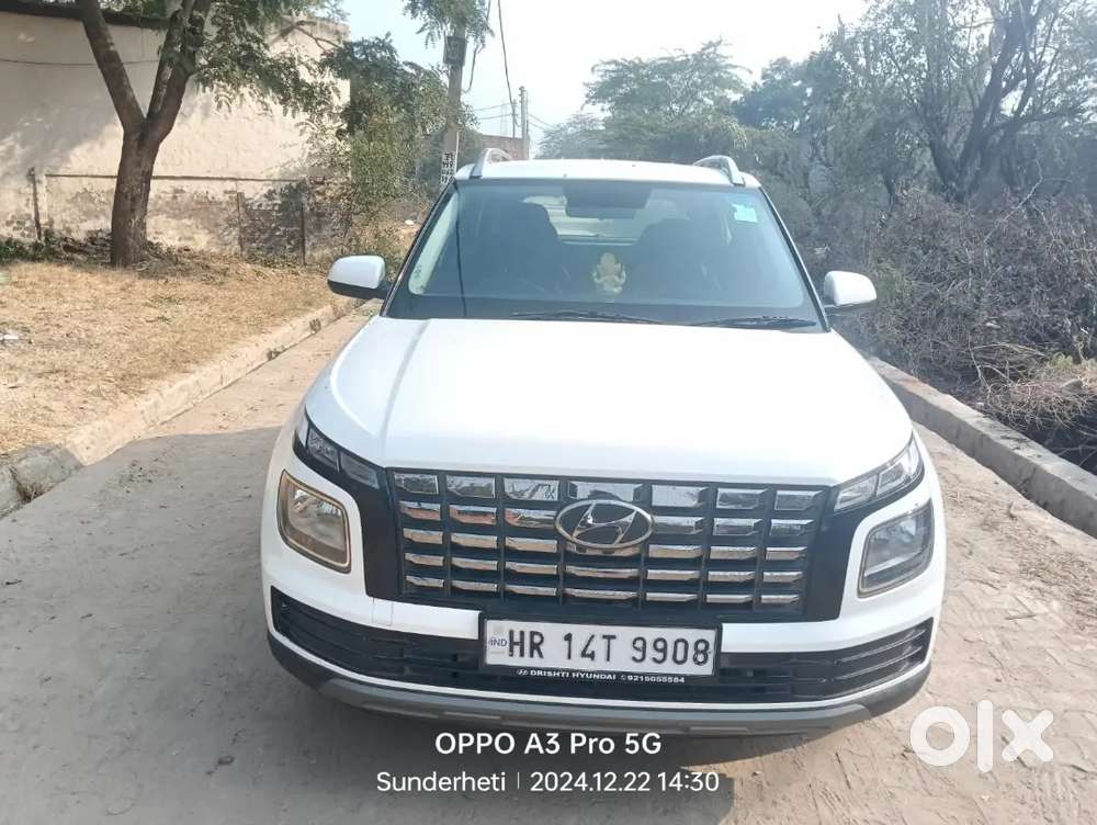 Hyundai Venue 2022 Petrol & Cng On Paper Rc Insurance  85000 Km Driven