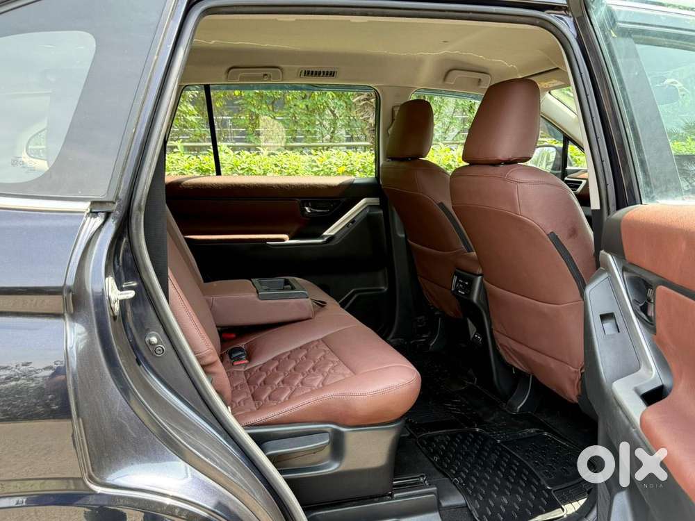 Toyota Innova Hycross