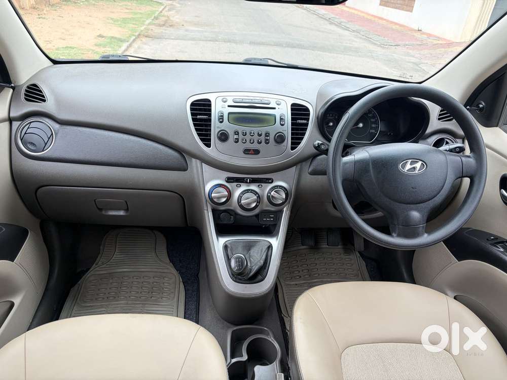 Hyundai I10 Sportz, 2015, Petrol