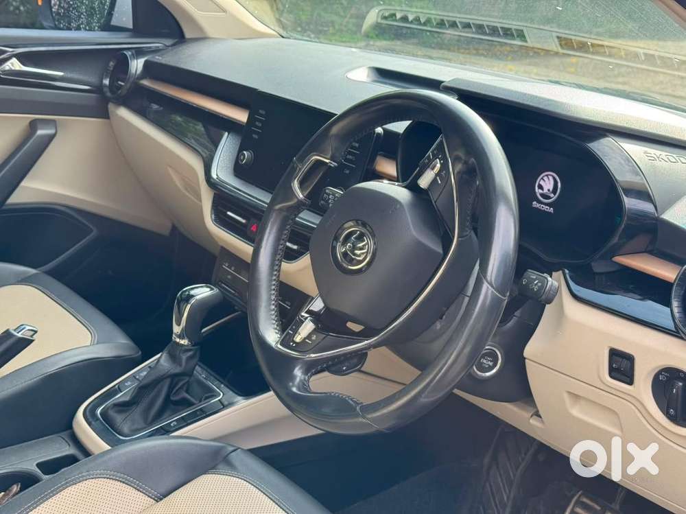 Skoda Slavia Style 1.0l Tsi At, 2022, Petrol