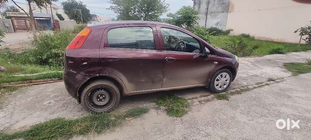 Fiat Grande Punto 2014 Diesel 100000 Km Driven