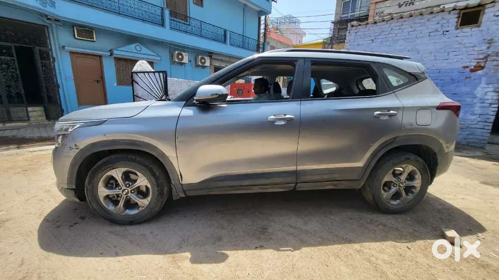 Brand: Kia
Model: Seltos 2020
Color: Grey / Steel Silver