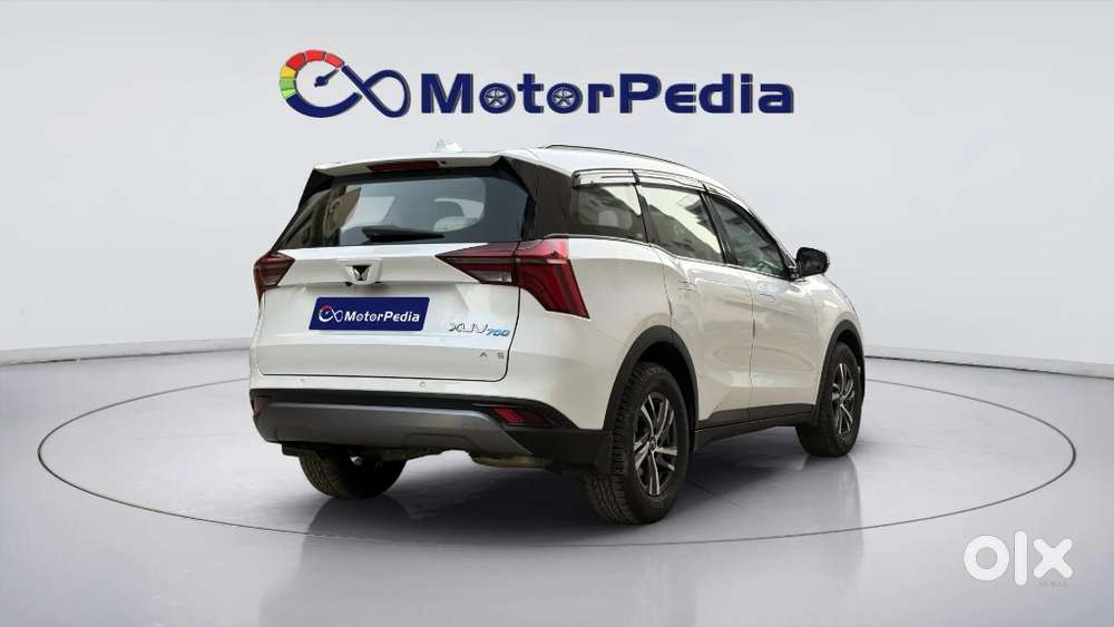 Mahindra Xuv700 Ax 5 Petrol Mt 7 Str (e), 2022, Petrol
