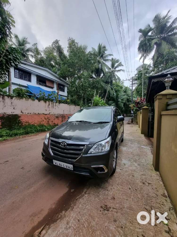 Toyota Innova 2014 Diesel Well Maintained