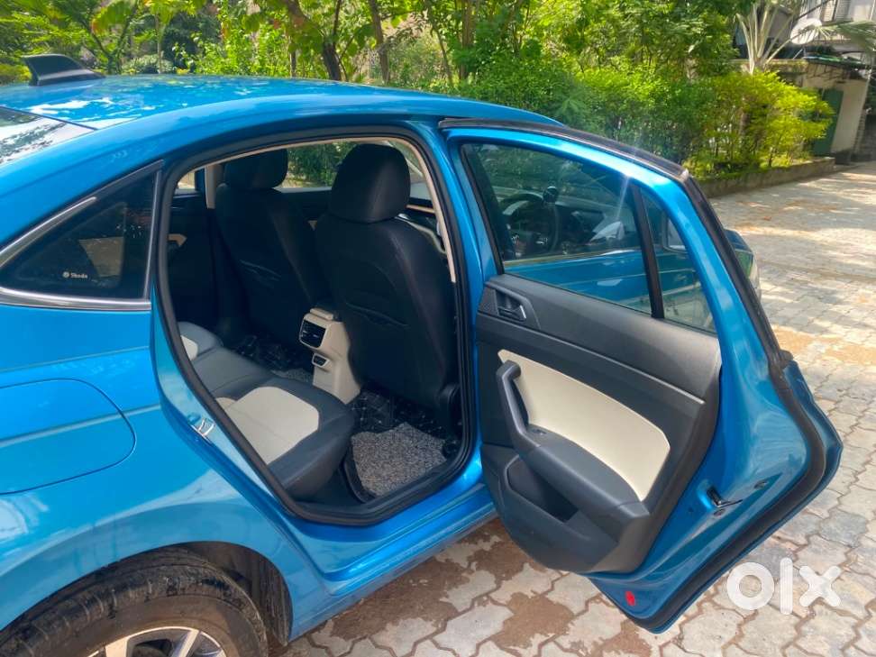 Skoda Slavia Style 1.0l Tsi Mt, 2023, Petrol