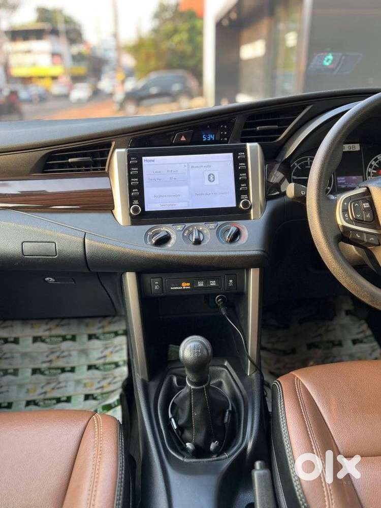 Toyota Innova Crysta 2.4 G Mt, 2025, Diesel