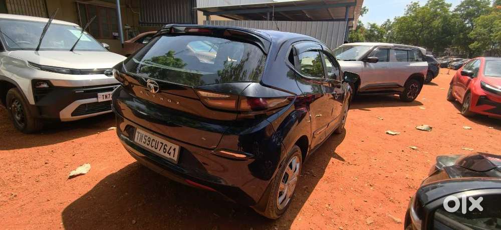 Tata Altroz Xm (s) Petrol, 2022, Petrol