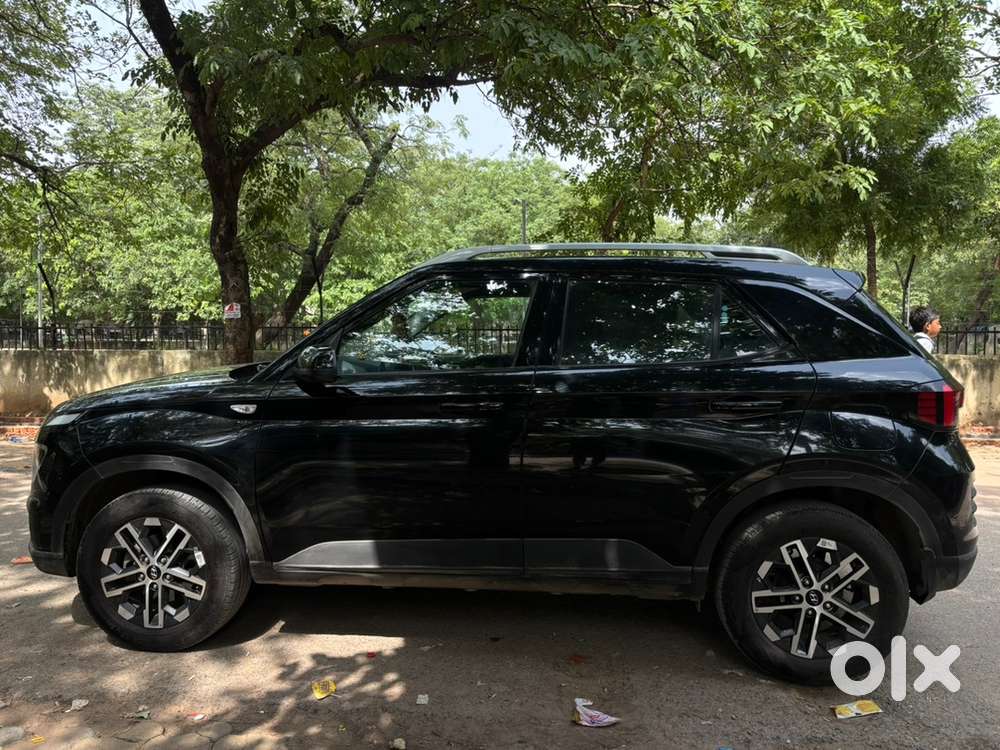 Hyundai Venue Petrol 2023