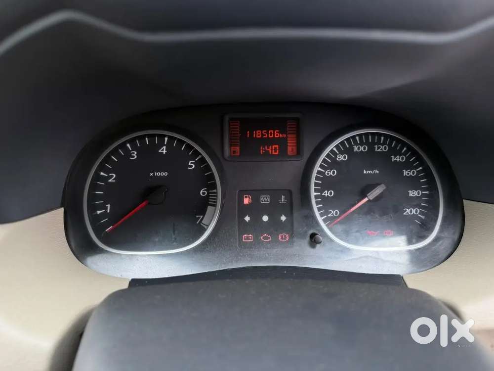 Renault Duster Petrol 2013