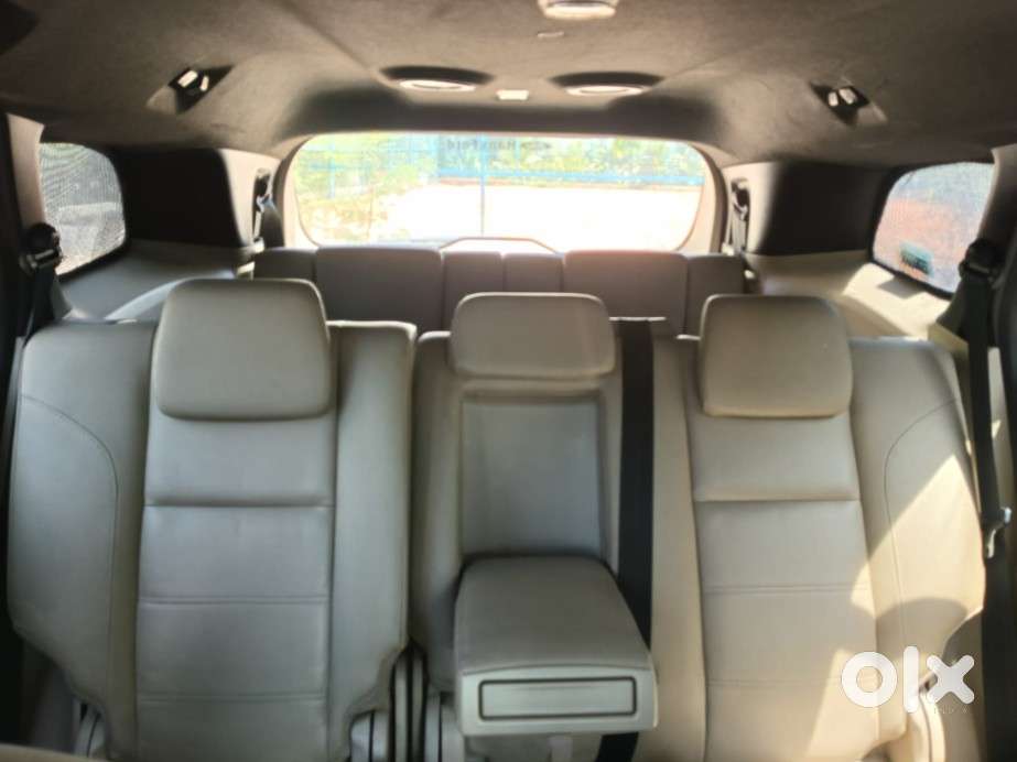 Ford Endeavour 2.2 Titanium At 4x2, 2016, Diesel