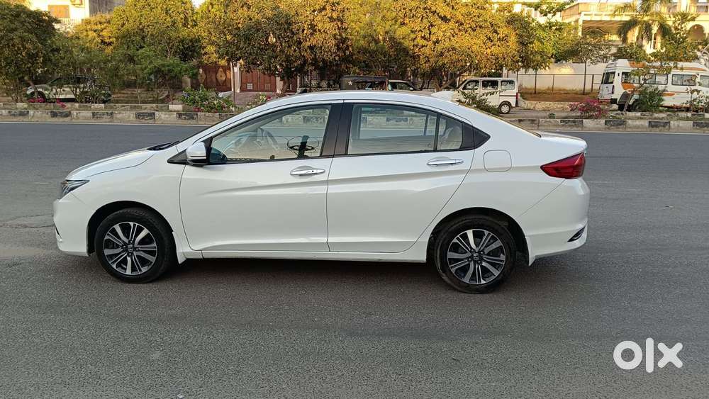 Honda City I-vtec V, 2018, Petrol