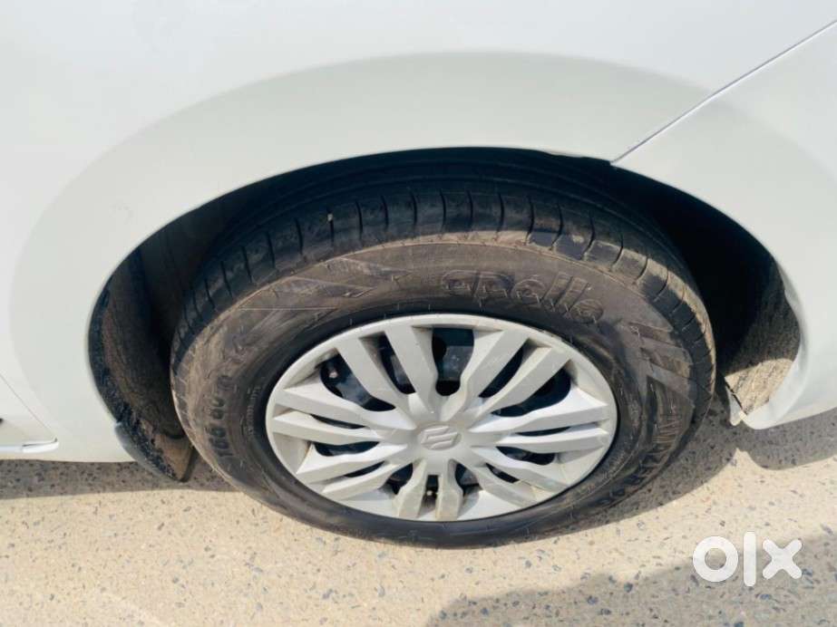 Maruti Suzuki Dzire 1.2 Vxi, 2023, Petrol