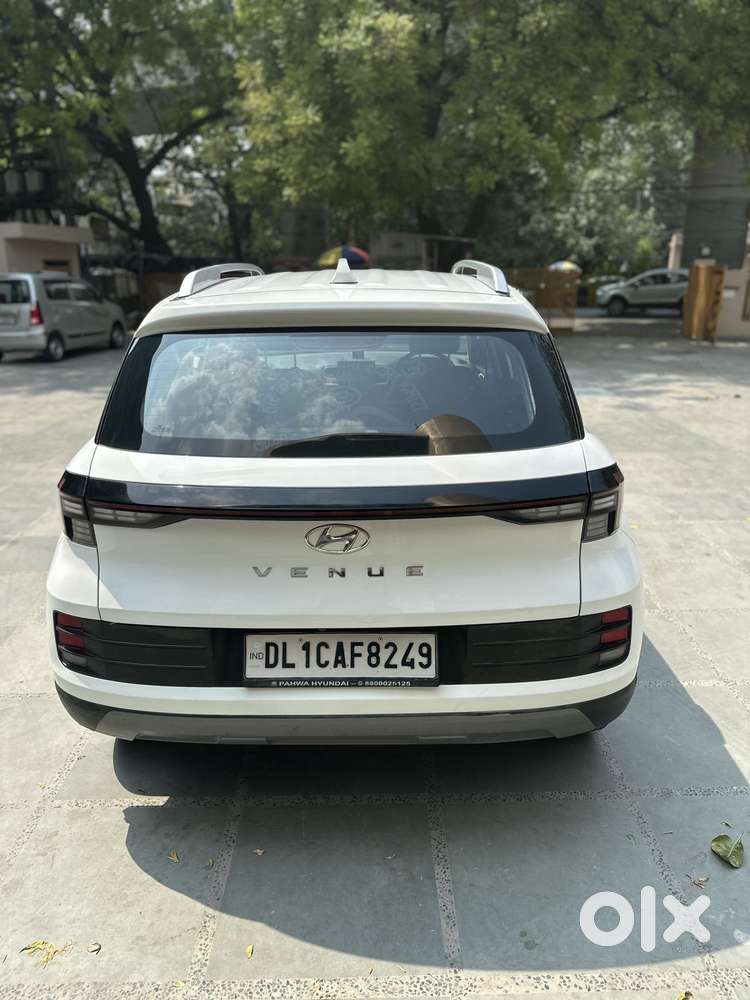 Hyundai Venue 1.2 S (o), 2022, Petrol