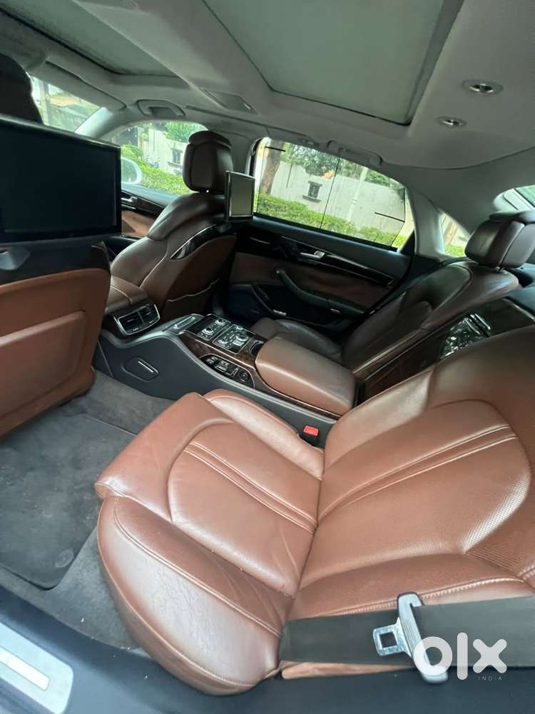 Audi A8, 2011, Petrol