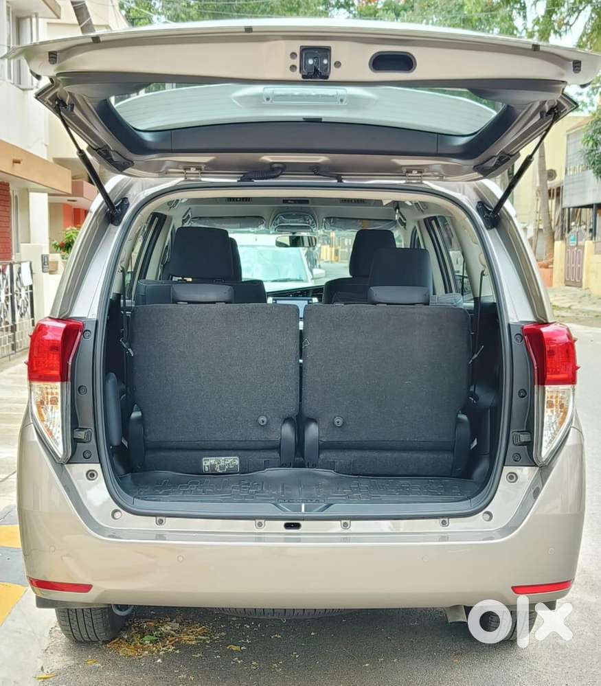 Toyota Innova Crysta 2.7 Vx Mt, 2023, Petrol