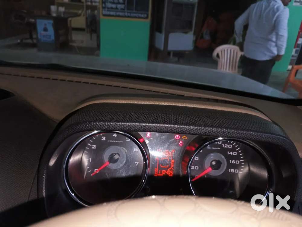 Mahindra Tuv 300 T 8 2017 Diesel Good Condition