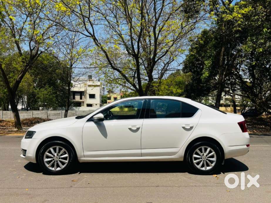 Skoda Octavia Elegance 2.0 Tdi At, 2015, Diesel